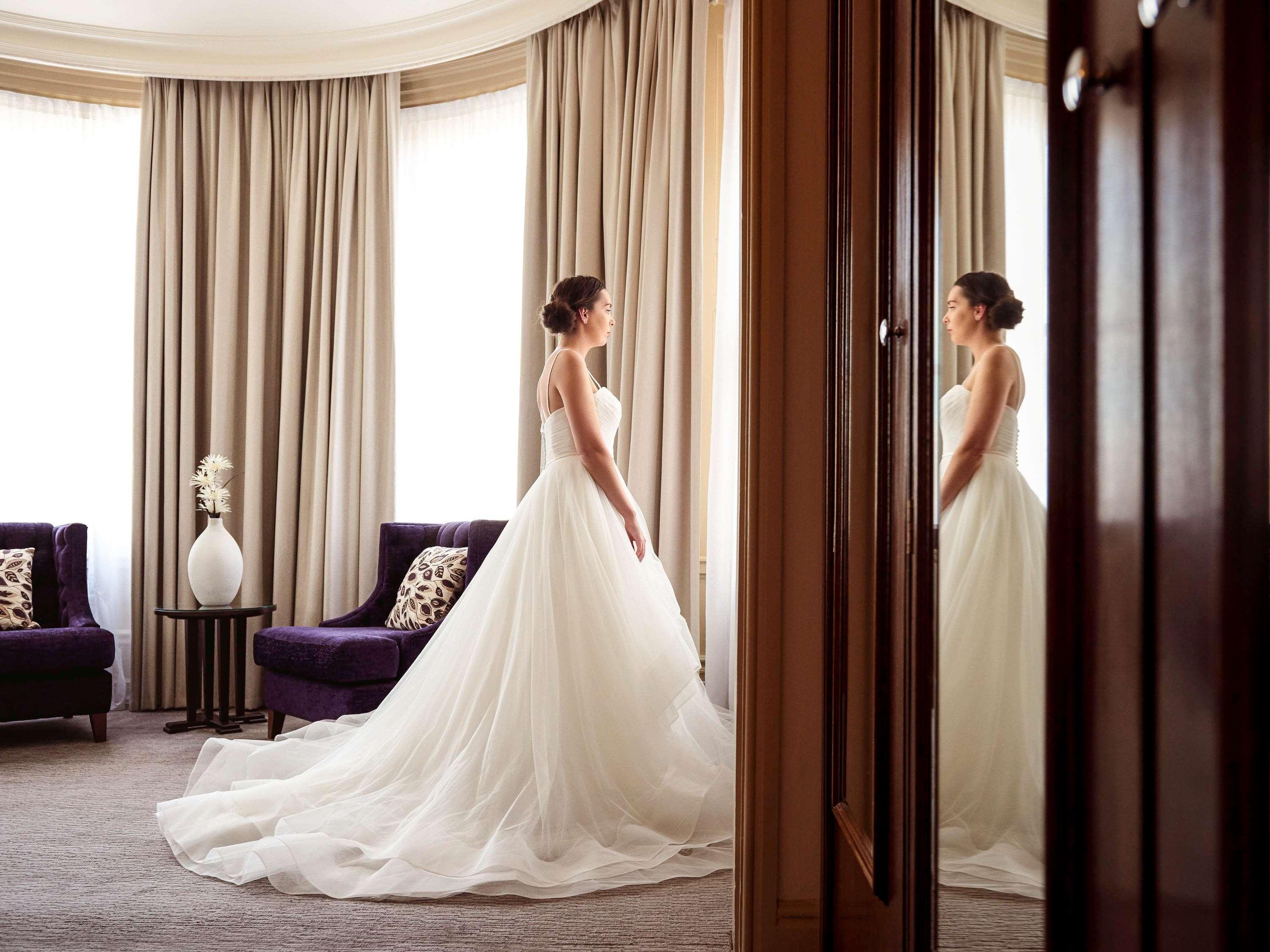 Exeter Rougemont Hotel By Sunday Ngoại thất bức ảnh