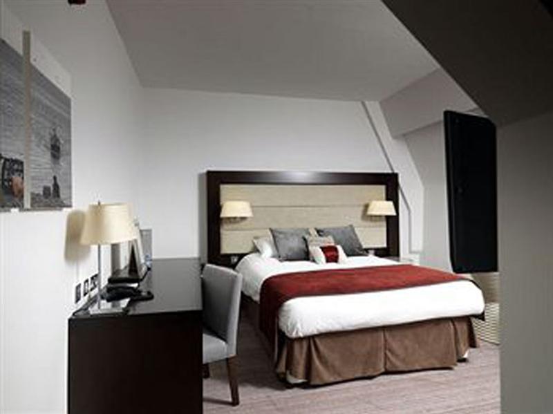 Exeter Rougemont Hotel By Sunday Ngoại thất bức ảnh